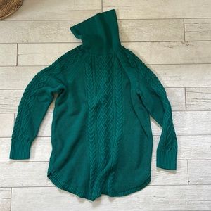 GAP MATERNITY SWEATER